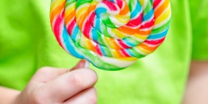 Grooming is digitaal kinderlokken. Wat moet je als opvoeder weten over grooming?