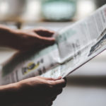 Nepnieuws maakt het ons moeilijk om een gefundeerde mening te vormen. Waarom maken mensen nepnieuws? Hoe herken je nepnieuws? En hoe stoppen we het?